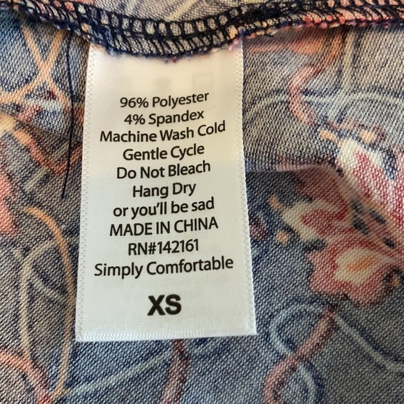 LuLaRoe woman’s Carly dress size XS - Picture 10 of 12